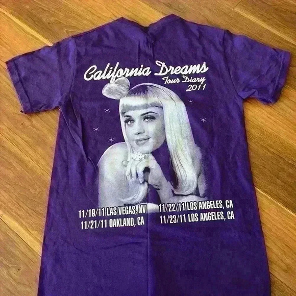 Katy Perry California Dream Tour Tee 2011 purple sz small - Picture 5 of 7